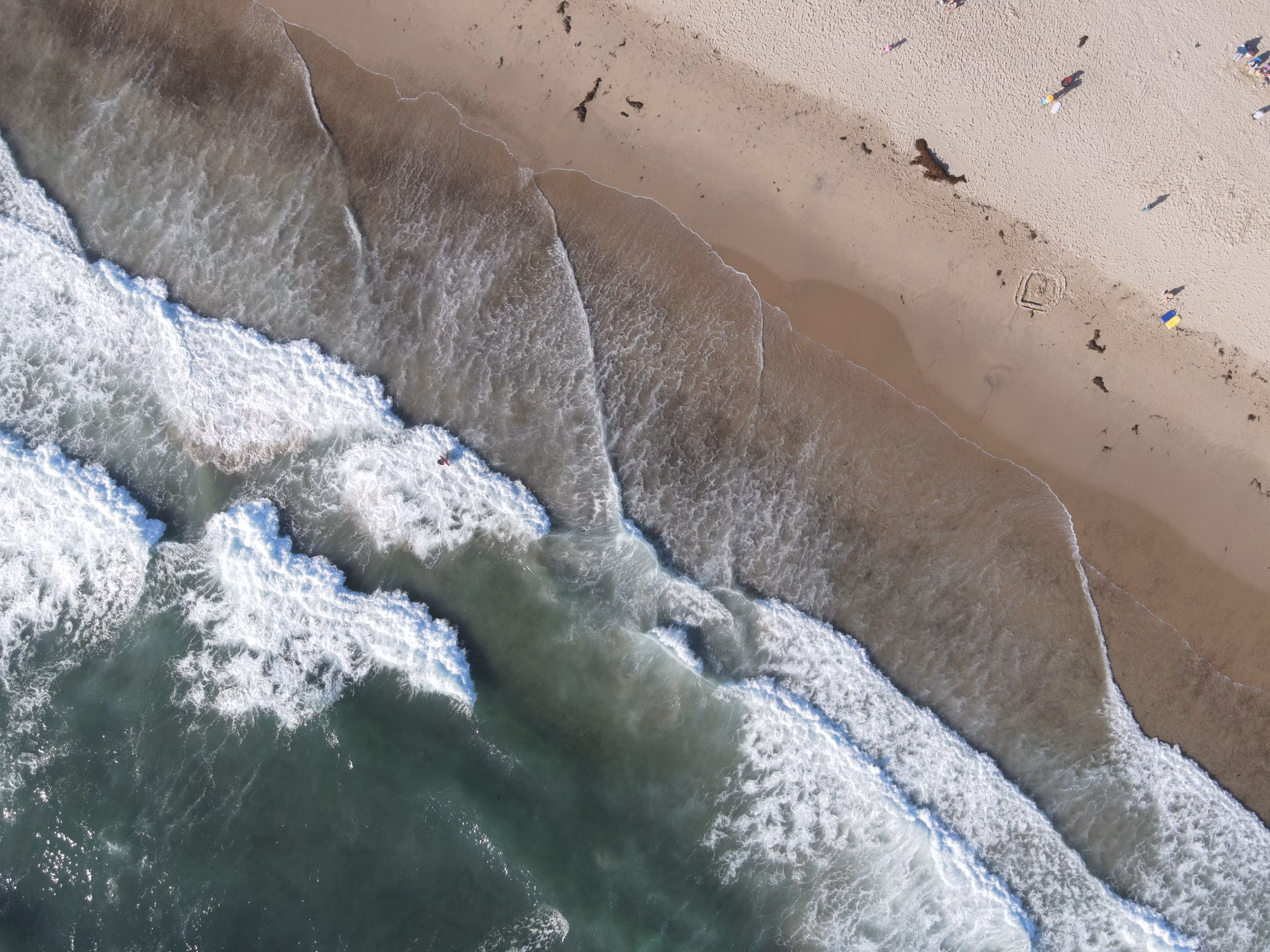 Professional webcam hosting for beach cams showing shoreline and waves
