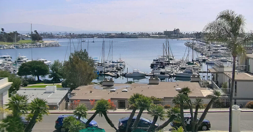 Professional HD webcams streaming live views of beaches, coastal scenes, and tourist destinations with 24/7 hosting for property marketing