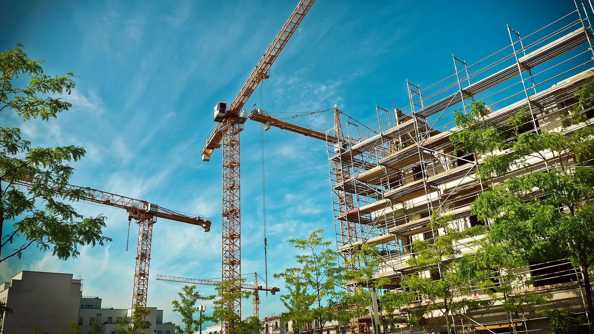 Construction site webcam hosting providing real-time project oversight
